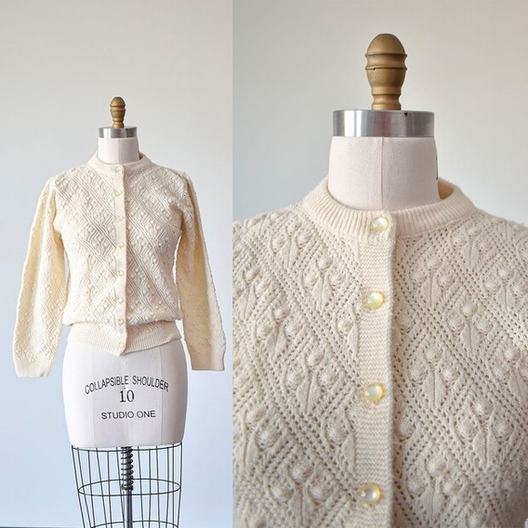 Vintage Sweaters - Vintage 1970s Elegant Cream Cable Knit Sweater / Cardigan Small